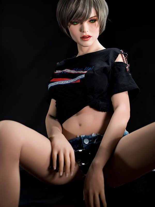 6YE - Nyomi - 5ft3/160cm Fox Eyes Short Hair Sex Doll